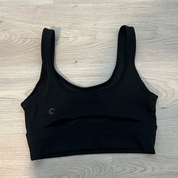 Aritzia The Constant Glide Studio Sports Bra - Picture 4 of 6